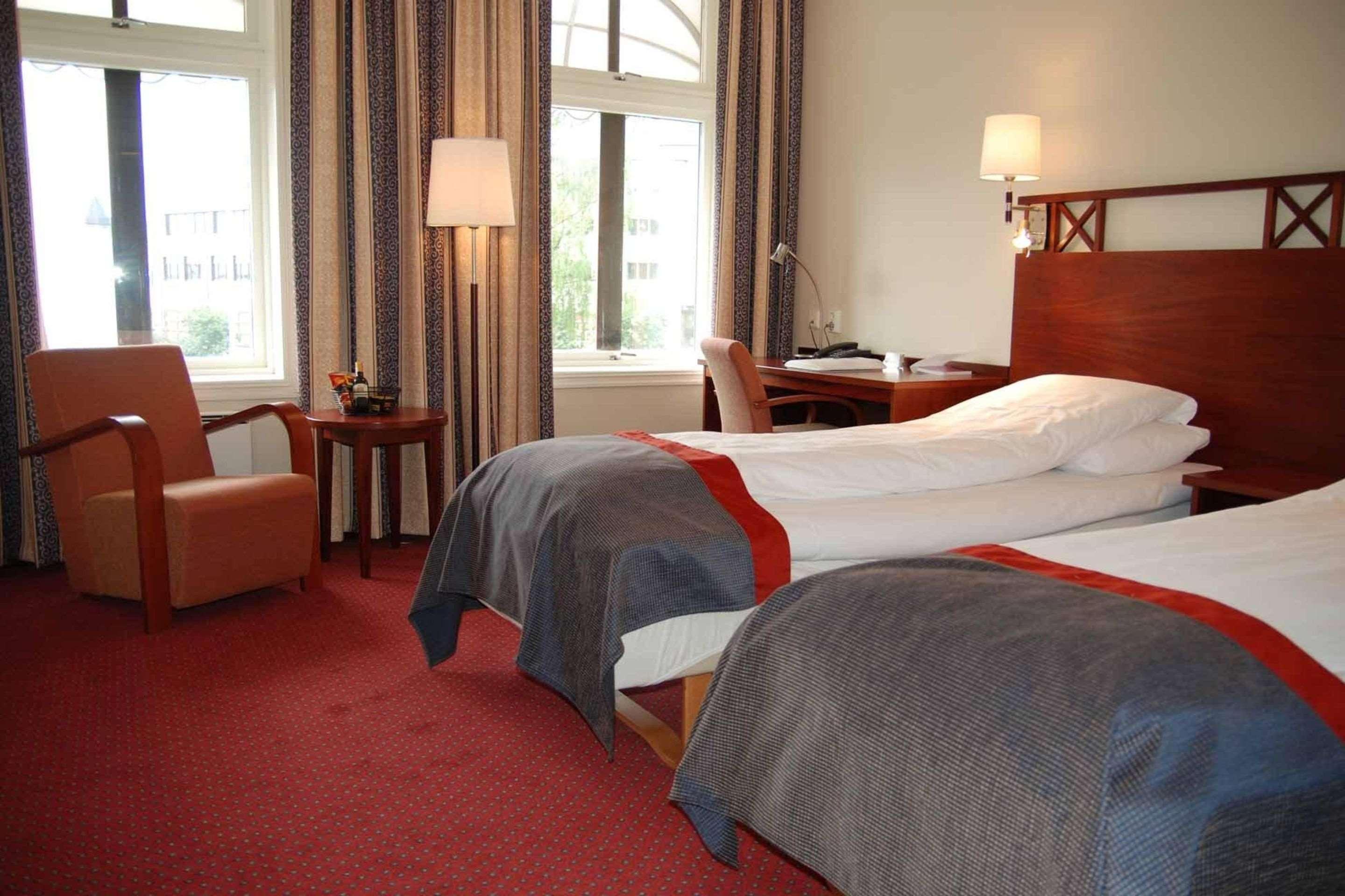 Home Hotel Grand Йёвик Экстерьер фото