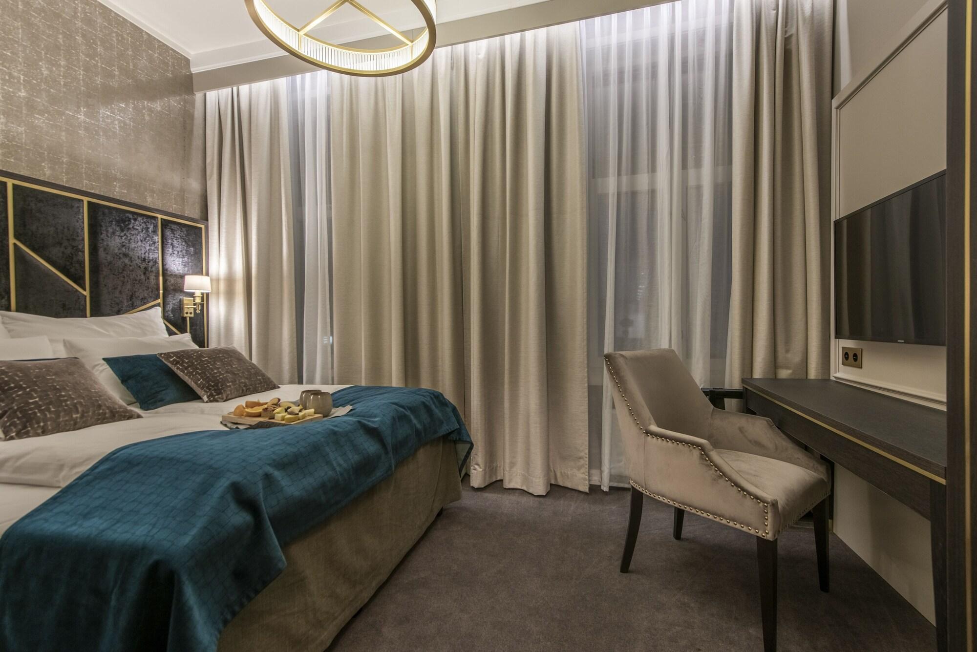 Home Hotel Grand Йёвик Экстерьер фото